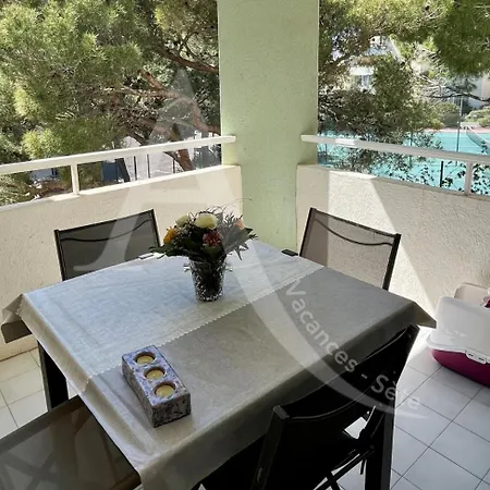 Quartier 1 Parking Climatisation Internet