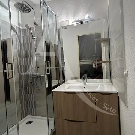 Quartier 1 Parking Climatisation Internet Apartment